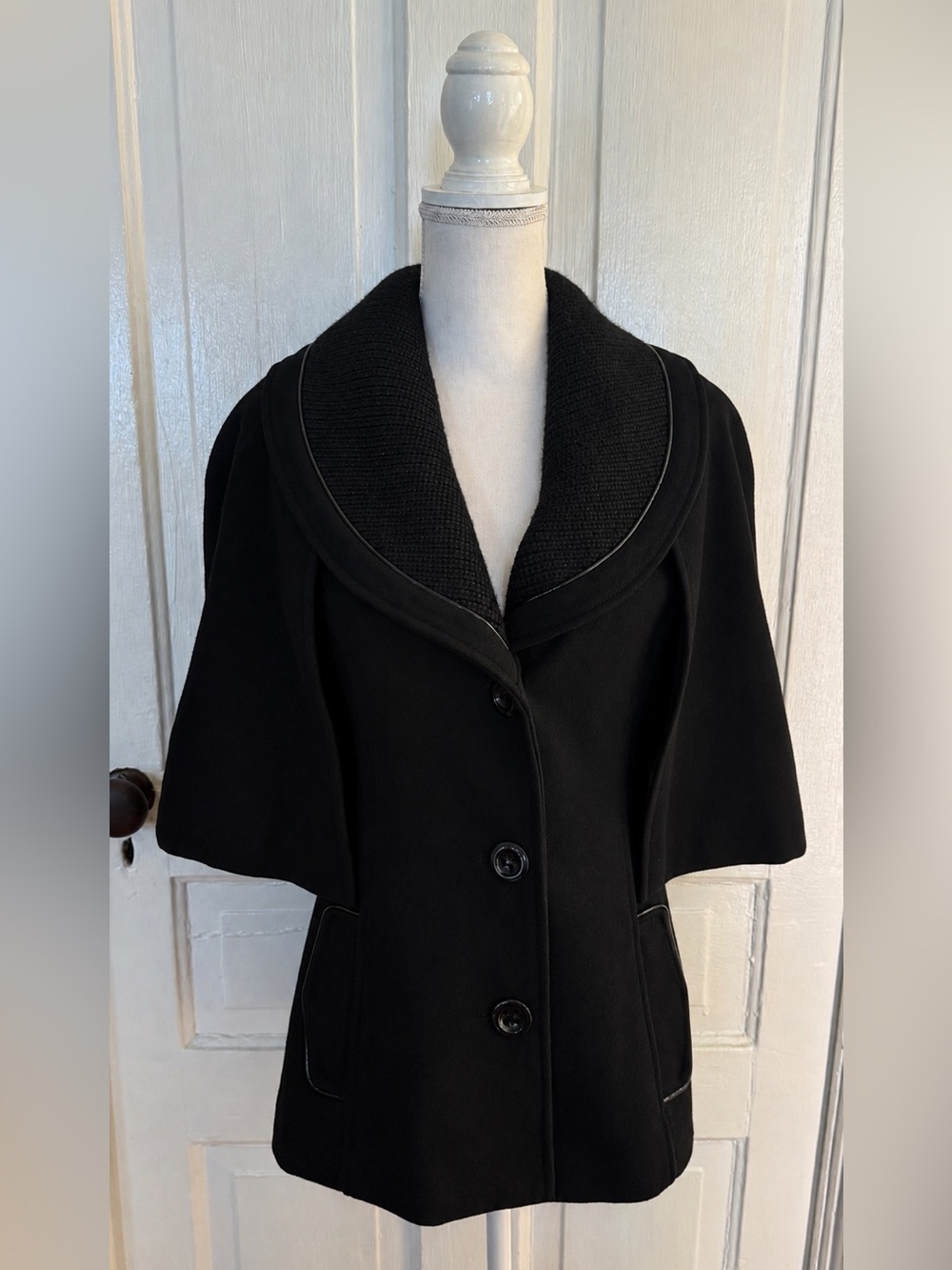 GUESS Black Wool Blend Cape Jacket Ribbed Shawl Collar Piping Women's Size S - Picture 3 of 15